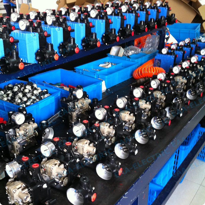 YT1000R Electro Pneumatic Valve Positioner-Blue